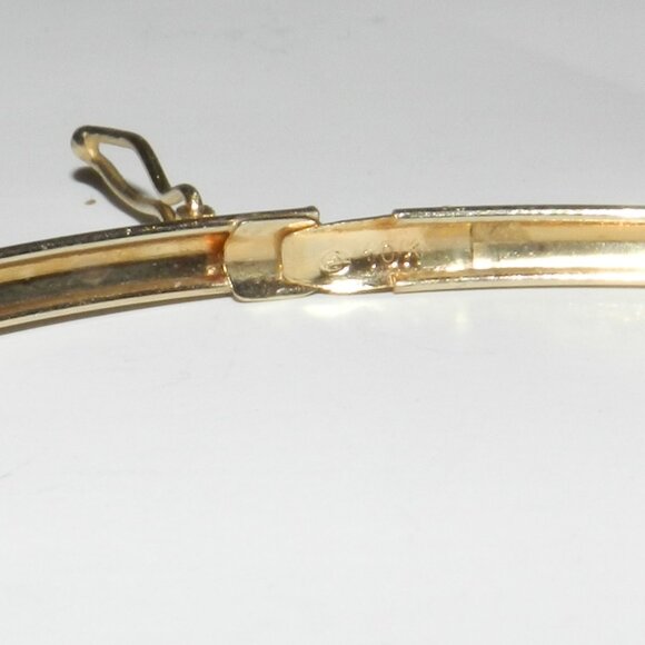 Bracelet 10K Yellow Gold Bangle with Hinged Safety Clasp - Picture 3 of 11